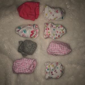 Infant Mittens (Girl)